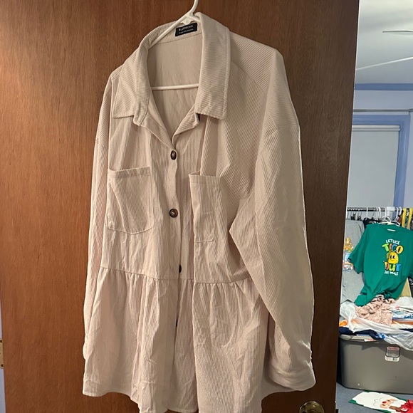 BloomChic Light Beige jacket - Picture 3 of 4